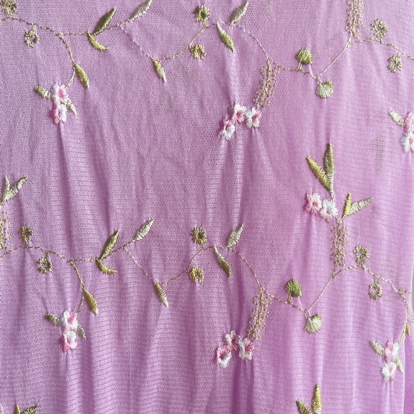 Hilary & Hansen embroidered dress - Picture 5 of 8